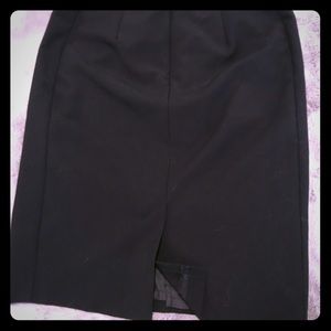 **3/$15** Worthington 4P Black Woven Pencil Skirt